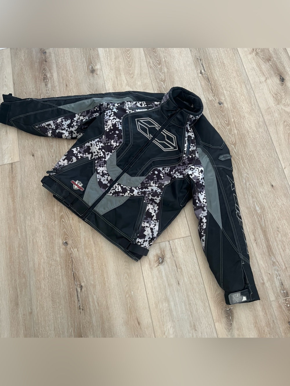 Castle X Racewear Snowmobile Jacket - Picture 3 of 13